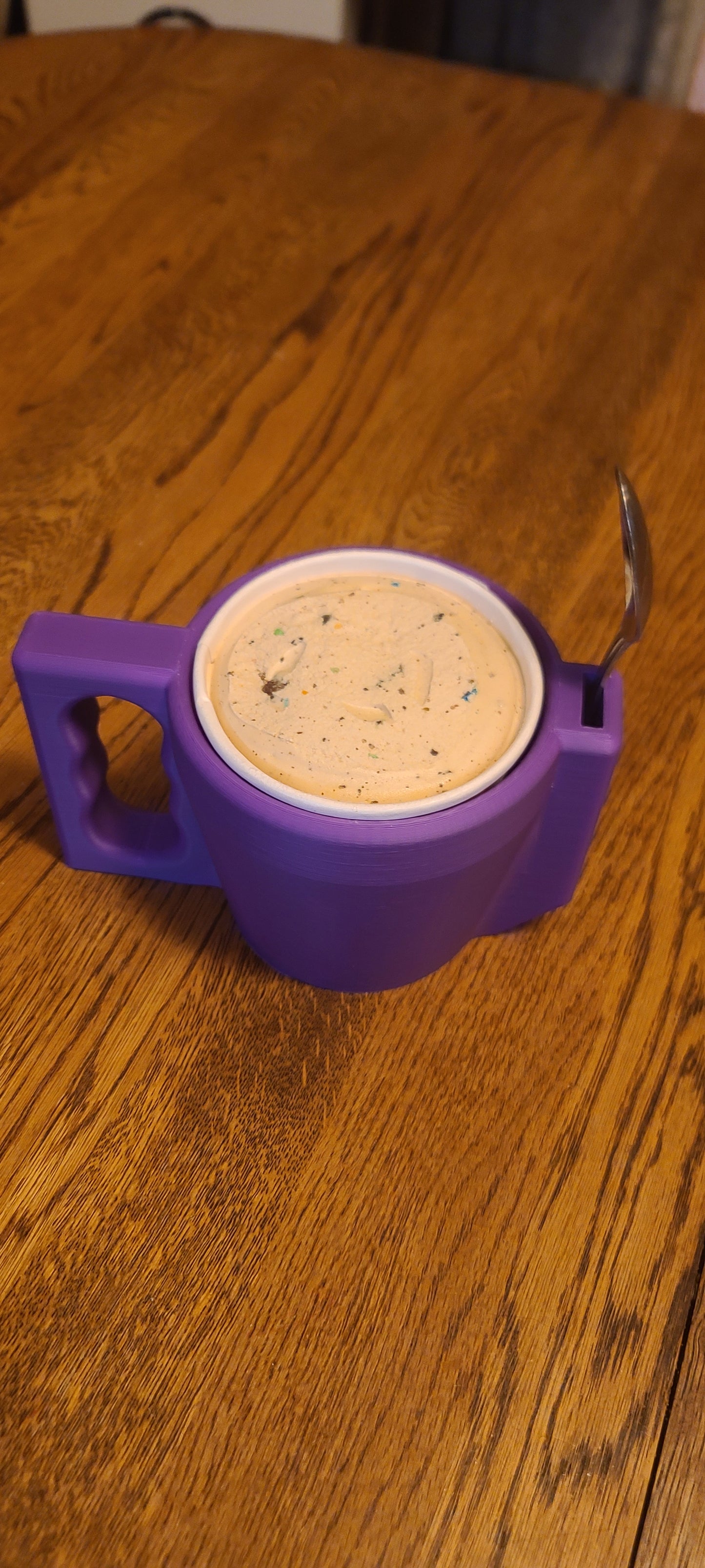 The Ultimate Pint Pal: Ice Cream Holder pint with Spoon Slot